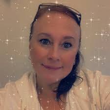 Julie Burdick's Instagram, Twitter & Facebook