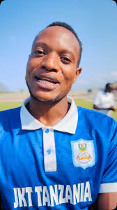 Leo kwenye Random Questions nipo na beki wa kushoto wa JKT Tanzania David  Bryson @brayson_david12 ,