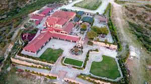 Το κτήμα περέκ βρίσκεται 30 χλμ έξω από τη θεσσαλονίκη σ'ένα ορεινό ποντιακό χωριό, το μονοπήγαδο. Visit At Ktima Perek Gastronomy Tours