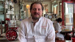 Pour le plus beau jour de votre vie, immortaliser tous vos plus beaux moments grâce à reportage photos original qui mettra en valeur toutes les plus belles émotions de votre grand jour. L Hotellerie Restauration David Rathgeber En Video Youtube