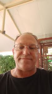 This is the Uke-aholics!!! No idea if I spelled that right. 😁 They were  playing when I got to Hog Heaven of Dover, but this is only video I got. If  you