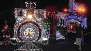 Christmas floats have become very popular traditions. Kailua Kona Community Christmas Parade Showers Attendees With Holiday Spirit West Hawaii Today