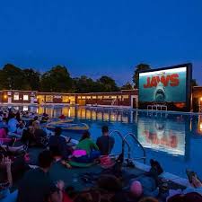 34 Outdoor Cinemas To Spice Up Your Movie Night Outdoor Cinema Rooftop Cinema Things To Do In London