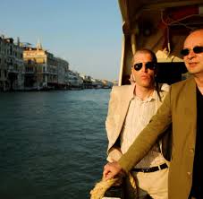 Dafür rekonstruiert er die tathergänge und entdeckt geschichten von packender wucht. Literatur Strafverteidiger Rechnet Mit Grasslichem Venedig Ab Welt