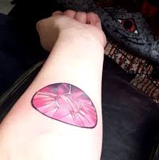 Hematites are short, dark, metallic gems created by yellow diamond in era 2 for resource mapping and gathering. Rose Quartz Gem Tattoo Steven Universe Amino