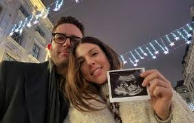 A sweet year-end shock: Kate Mansi unexpectedly reveals a new addition to  her family, leaving fans overjoyed.