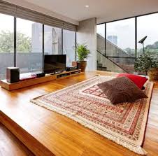 Keramik lantai motif kayu memiliki ukuran yang variatif, mulai dari ukuran 10 x 60 cm, 40 x 40 cm, sampai ukuran 120 x 60 cm dengan kisaran harga rp. Lantai Keramik Motif Kayu Dan Tips Perawatannya Homify