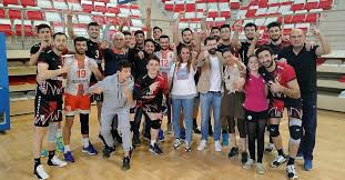 Başantrenör giovanni guidetti tarafından belirlenen a milli takım aday kadrosunda manisa büyükşehir belediye spor bayan voleybol takımının genç pasörü buse ünal'da yer aldı. Erzin Yesilkent Spor Voleybol Takimi 1 Lig De Fotomac