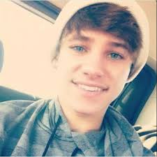 Gallery For Cute Boys With Green Eyes And Brown Hair Cute Boys Cute Guys Guys