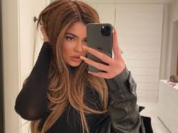 Color oil è ideale per coprire i capelli bianchi, colorare un . Colore Capelli Le Tendenze Per La Primavera Estate 2020 Donne Magazine