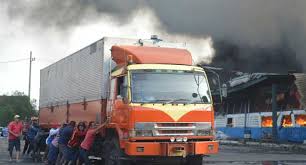 Berikut pabrik sepatu skala menengah dan besar di jawa barat. Pabrik Sepatu New Era Ludes Terbakar Radarbanten Co Id