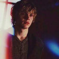 The Face Of A Psychopath Is Very Cute American Horror Story American Horror Evan Peters American Horror Story