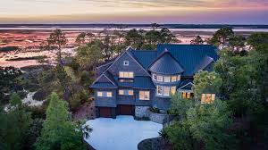 5 Bed 4 Full 2 Partial Baths Home In Kiawah Island For 2 795 000