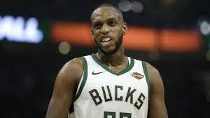 Khris middleton is not one of the first names that comes to mind when you think of stars in the nba. Bucks Khris Middleton Equals Kareem Abdul Jabbar With A Historic Statline In Game 4 Win Vs Heat The Sportsrush