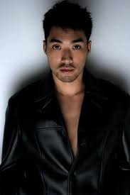 Who Is Max? (Serie de TV 2013– )