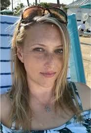 My Journey from Shy Wallflower to Confident Beachgoer