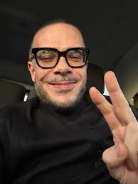 So many of you tell me that you can't find me anywhere online. I'm going to  post this often.⁣ ⁣ It's clear that I am banned from Instagram for life.⁣ ⁣  Please