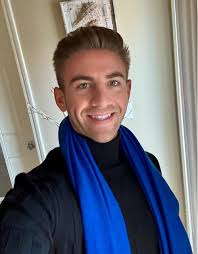 I had such a ball last night in Palm Coast thanks to all of you who came to  the Fitzgerald Performing Arts Center and The American Sirens who opened  the show and