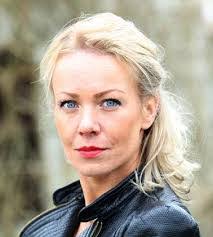 Bert Ramsay's Instagram, Twitter & Facebook