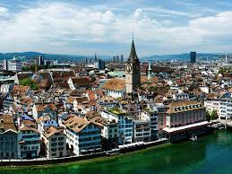 استخدمت الشرطة السويسرية الغاز المسيل للدموع، لتفريق حشد غاضب خارج أحد ملاعب كرة قدم في مدينة زيورخ، عقب اشتباكات بعد مباراة لكرة القدم بين زيورخ ولوجانو. Ù…Ø¯ÙˆÙ†Ø© ØµÙˆØ±Ø© ÙˆÙƒÙ„Ø§Ù… Ø²ÙŠÙˆØ±Ø®