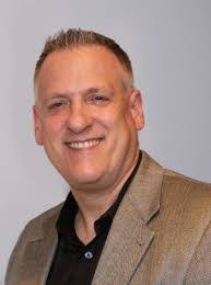 Scott Oliver's Instagram, Twitter & Facebook