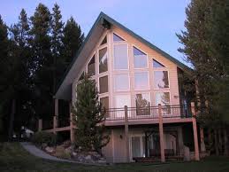If you would like to bring your dog you do need to ask if a dog friendly cottage is available when you make your reservation. Luxury Cabin Available To Rent Picture Of Lakeside Lodge Resort Island Park Tripadvisor