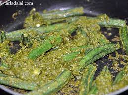 Healthy Bhindi Masala Recipe Dry Lady Finger Sabzi Tava Okra In Coriander And Onion Paste Recipe Bhindi Masala Recipe Coriander Recipes Masala Recipe