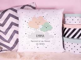 Seitenschläferkissen & seitenkissen finde jetzt und hier die besten seitenschläferkissen! Babygeschenke Mit Namen Namensgeschenke Geburt Fotokissen Gestalten Kissen Bedrucken Baby Geschenke