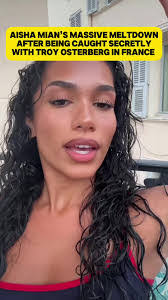 Aisha Arnold's Instagram, Twitter & Facebook