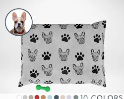 custom pet bed with a dog's photo on itの画像