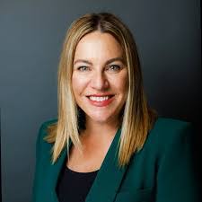 Shauna Gates's Instagram, Twitter & Facebook