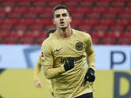 Born 6 november 1995) is a portuguese professional footballer who plays as a striker for bundesliga club eintracht frankfurt and. Manchester United Identify Andre Silva As Transfer Target Sports Mole