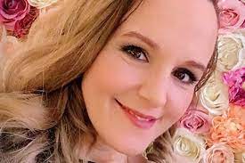 28,022 likes · 179 talking about this. Kollanyi Zsuzsi Mar 6 Honapos Terhes 2 Eves Ikreinek Kisoccsuk Szuletik Hazai Sztar Femina