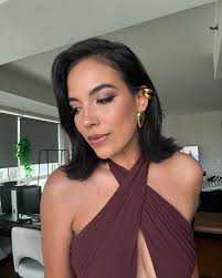 Danielle Olivera (@danielleolivera) • Instagram photos and videos