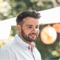 200+ Profile mit dem Suchbegriff „Suckow“