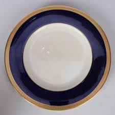 Maybe you would like to learn more about one of these? Eight Syracuse China Gilt Porcelain Fine China Old Ivory Dinner Plates At 1stdibs