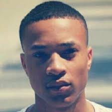 Larry Jackson III (@LarryJacksonda3)