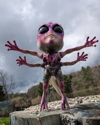 Resident Alien Bridget Alien Prop Replica 1.1 Scale Kit