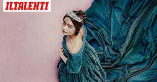 TI-AAMUSSA TV JA LEFFAT///Uusi kutkuttava brittidraama alkaa tänään:  Victorian hovissa kuohuu