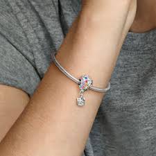 Stellen sie sich ihr persönliches schmuckstück zusammen. Disney Pixar S Oben Haus Und Ballon Charm Pandora