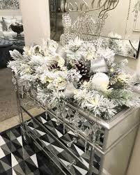 Lgqueen Home Decor On Instagram Happy Monday New Video Is Up Link Is In My Bio I Decorated M Christmas Interiors Christmas Flower Arrangements Decor