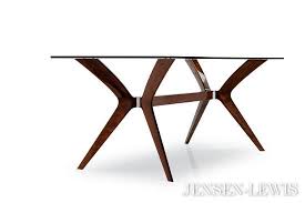 This Dining Table Has Great Mid Century Lines And Is More Fun Than Your Average Four Legged Table Furniture Calligaris Dining Table