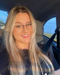 Ana Schaf's Instagram, Twitter & Facebook