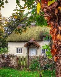 Pin Von Claudia Nowak Auf England Mit Bildern Natursteinhauschen Garten Natur