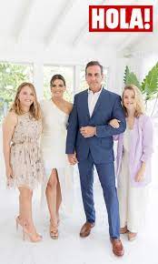 He is puerto rican by natinoanliy. Secret Wedding Karina Banda And Carlos Ponce Sealed Their Love