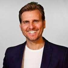 Todd Dearman's Instagram, Twitter & Facebook