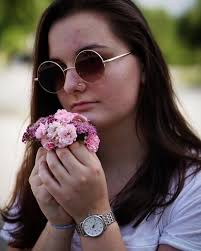 sonnenuntergang #sonne #graffiti #bunt #schwarzweiss #jeansjacke  #highlighter #glitzer #sonnenbrille #fotoshooting