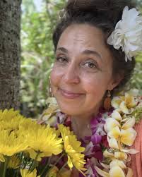 This morning was my last show in Hawaii. It's really hard to say goodbye to  my sweet community. 🥹 I'm moving to Prince Edward Island, Canada and I  hope I can meet