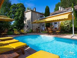 Mini farm house available on rent in south delhi in good location. House For Rent In Forcalquier Iha 49477