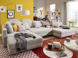 Das sofa ist im wohnzimmer das absolute herzstück. Die Besten Sofas Furs Wohnzimmer Gemutliche Sitzlosungen Im Check Business Insider
